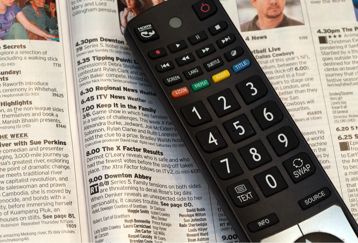 television-remote-control-525705-1280-14fe_94f3.jpg